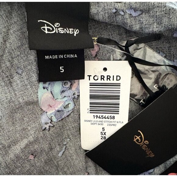 Disney +5 Black Button Down Lilo & Stitch Graphic Step-Hemline Long Sleeve Shirt - Picture 6 of 6